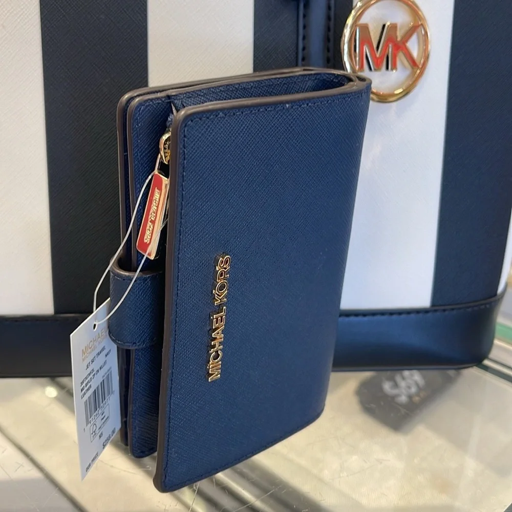 MICHAEL KORS Medium Jet Set Travel Crossgrain Leather Bifold Zip Wallet Navy NWT